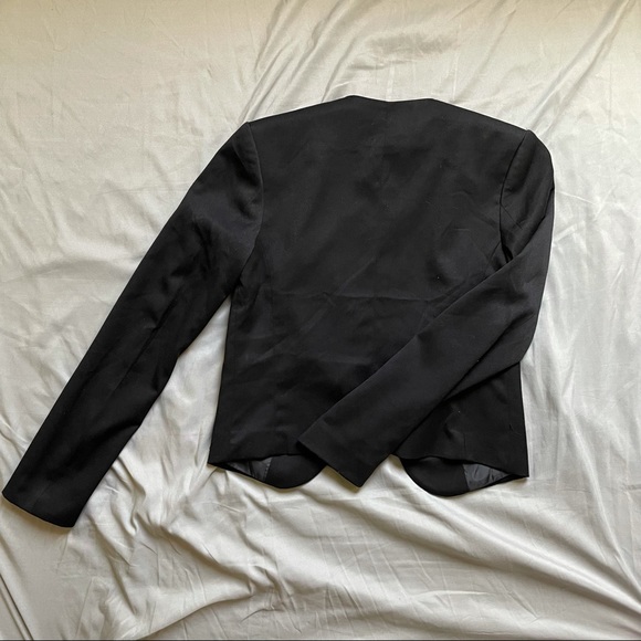 H&M black blazer with pockets - Size 2 - Picture 2 of 8
